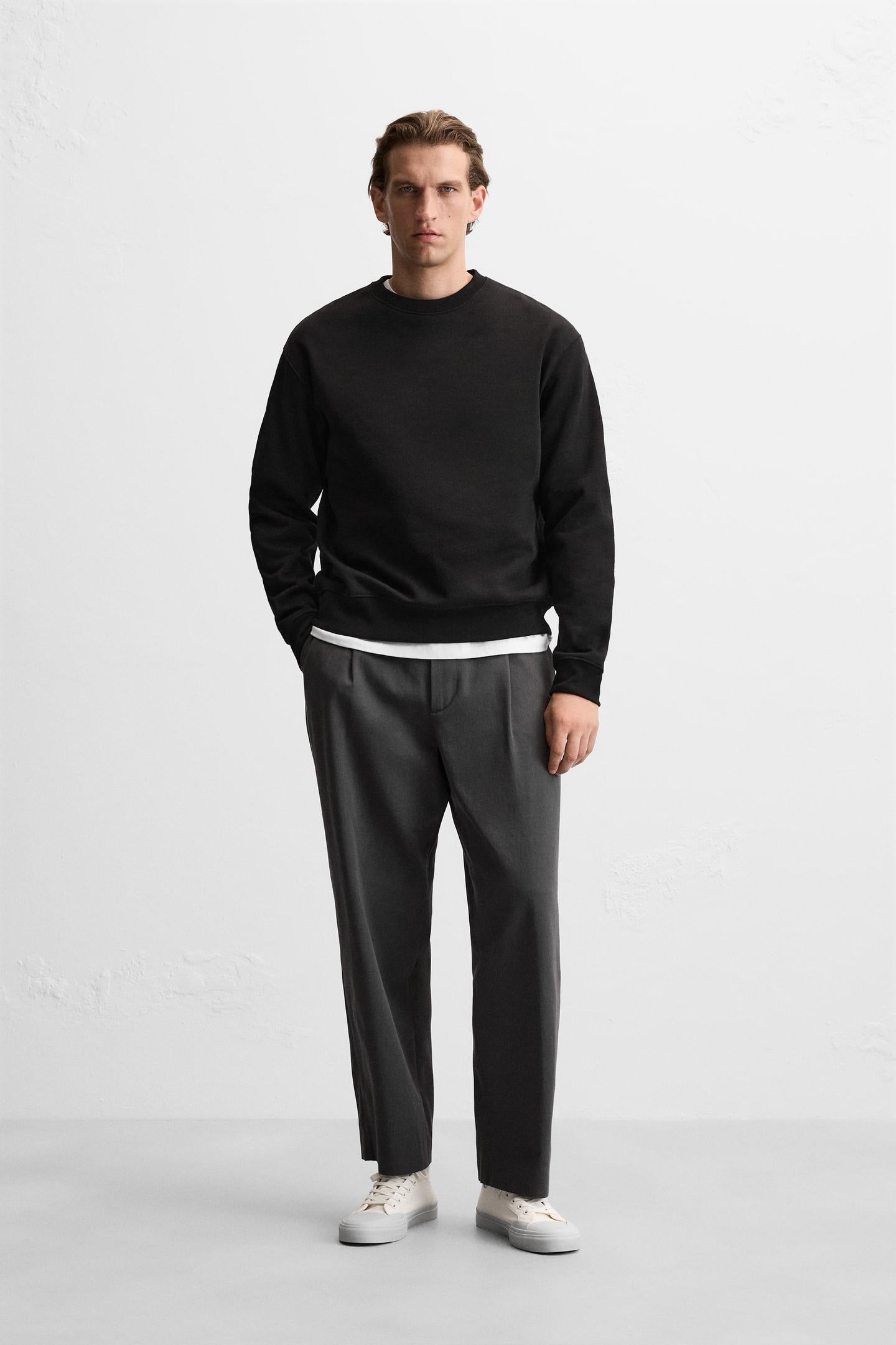 BLACK CREW NECK SWEATSHIRT (ULTRA LUX)